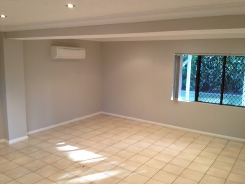 6 Cay Street, Saunders Beach QLD 4818