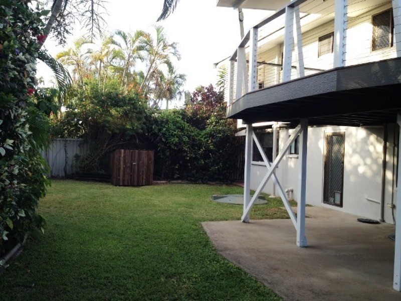 6 Cay Street, Saunders Beach QLD 4818