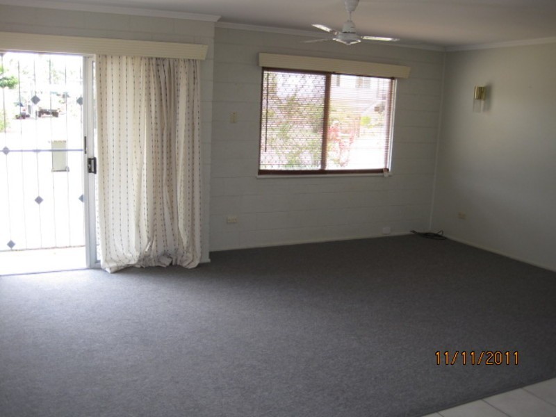 8 Gill Street, Kirwan QLD 4817