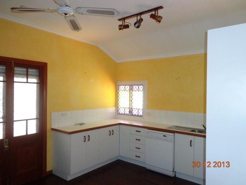 22 Ethel Street, Hyde Park QLD 4812