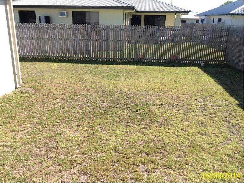 8  Chloe Court, Mount Louisa QLD 4814