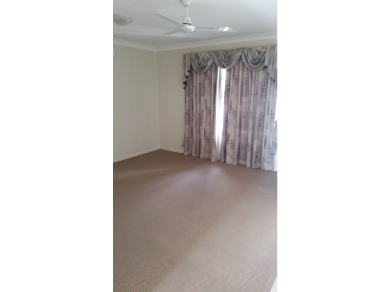 8  Chloe Court, Mount Louisa QLD 4814