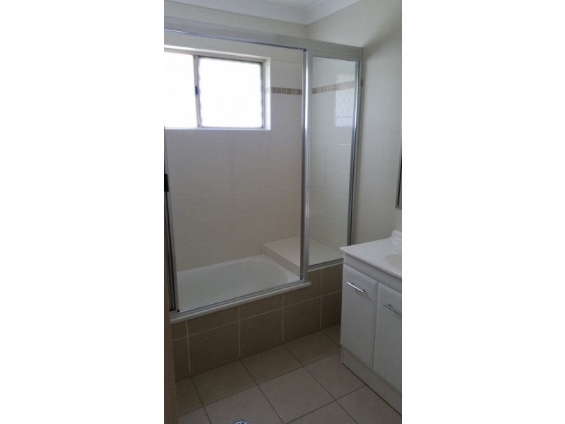 8  Chloe Court, Mount Louisa QLD 4814