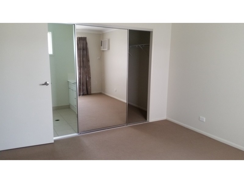 8  Chloe Court, Mount Louisa QLD 4814