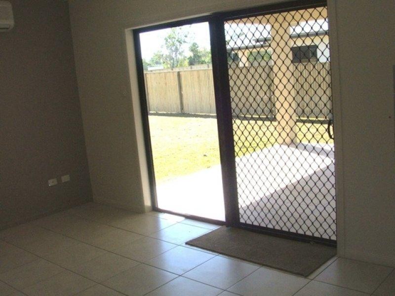 15 Coolaree Drive, Bushland Beach QLD 4818