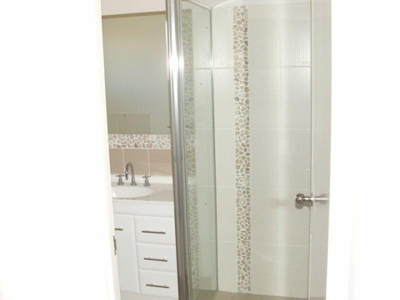 15 Coolaree Drive, Bushland Beach QLD 4818