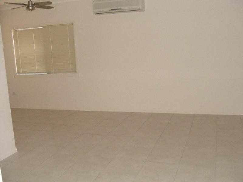 15 Coolaree Drive, Bushland Beach QLD 4818