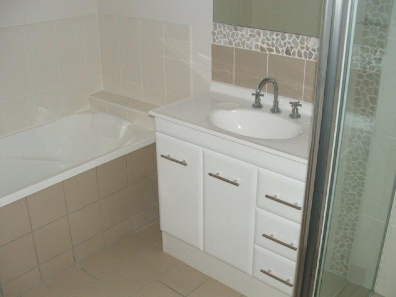 15 Coolaree Drive, Bushland Beach QLD 4818