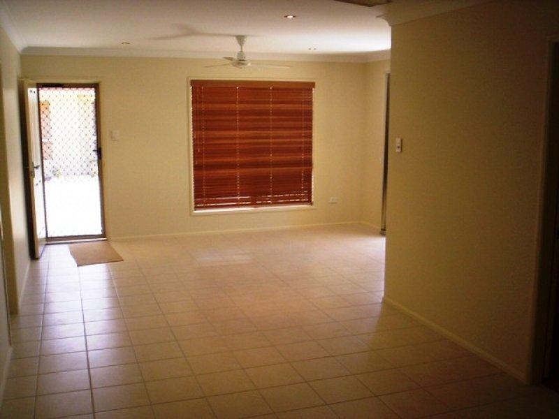 9/10 Renecol Avenue, Rasmussen QLD 4815