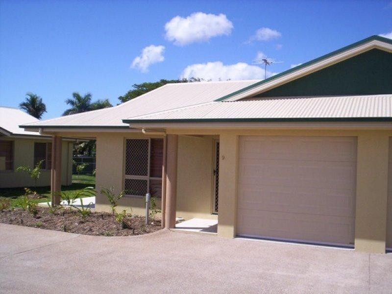 9/10 Renecol Avenue, Rasmussen QLD 4815