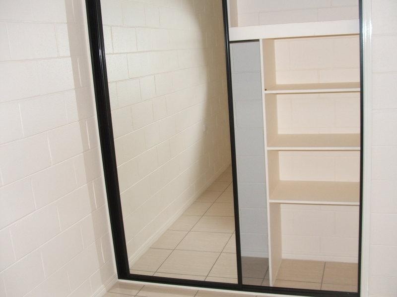 2/13 Granville Street, Pimlico QLD 4812