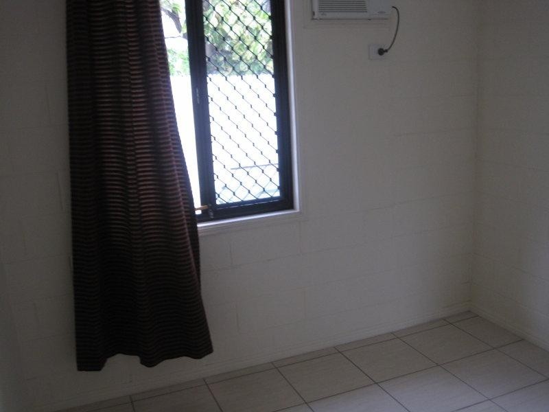 2/13 Granville Street, Pimlico QLD 4812