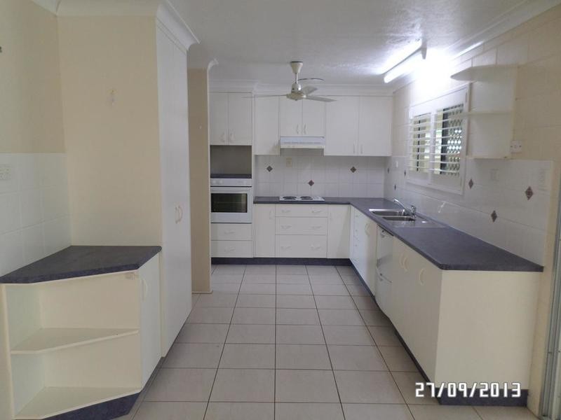 17 Camira Ave, Cranbrook QLD 4814