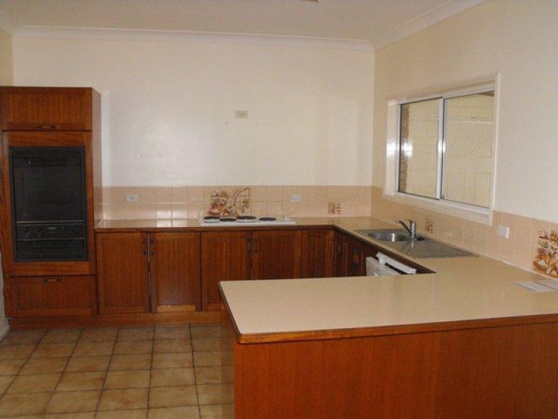 9 Elberry Crescent, Kelso QLD 4815