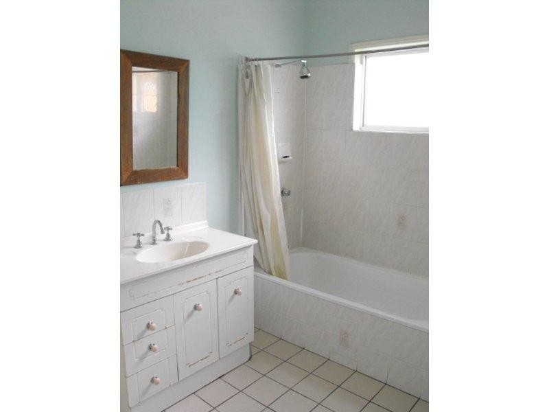 9 Elberry Crescent, Kelso QLD 4815