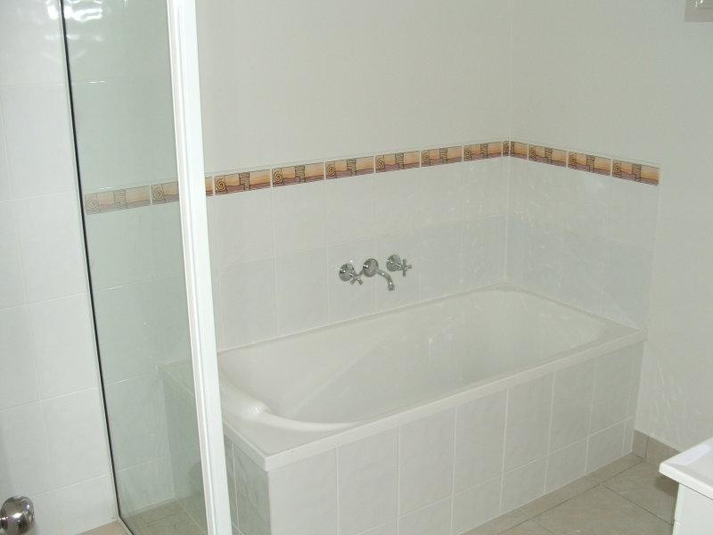 17 Thornbill Close, Kelso QLD 4815