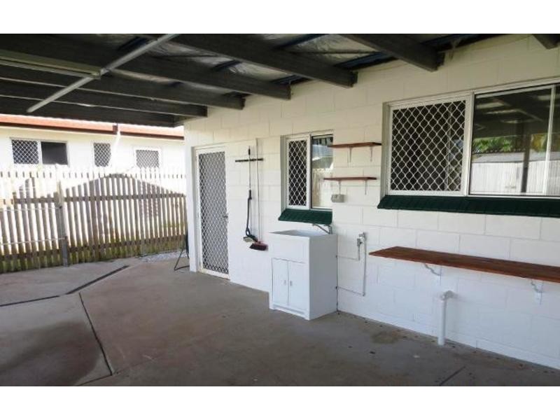 18 Julia Street, Kirwan QLD 4817