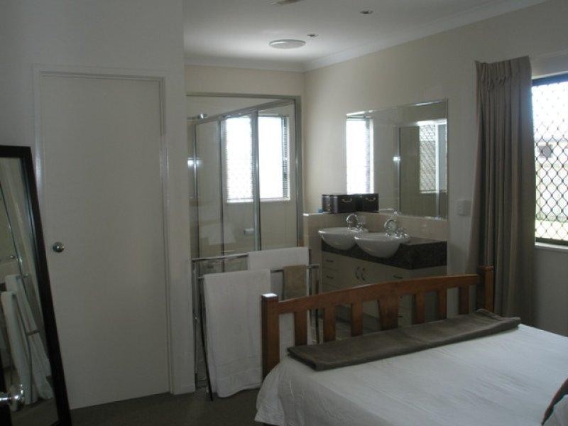 8 Beaconsfield Avenue, Kirwan QLD 4817