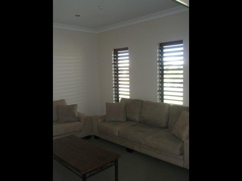 8 Beaconsfield Avenue, Kirwan QLD 4817