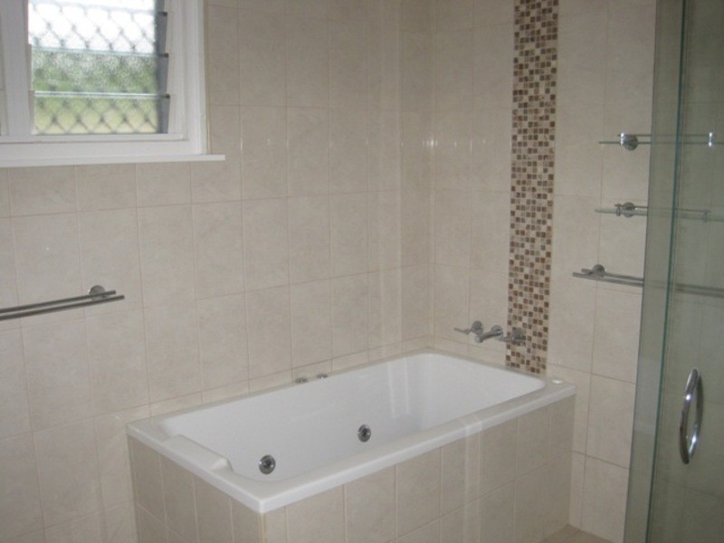 8 Sallows Street, Pallarenda QLD 4810