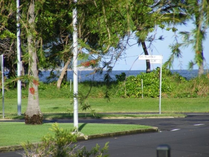 8 Sallows Street, Pallarenda QLD 4810