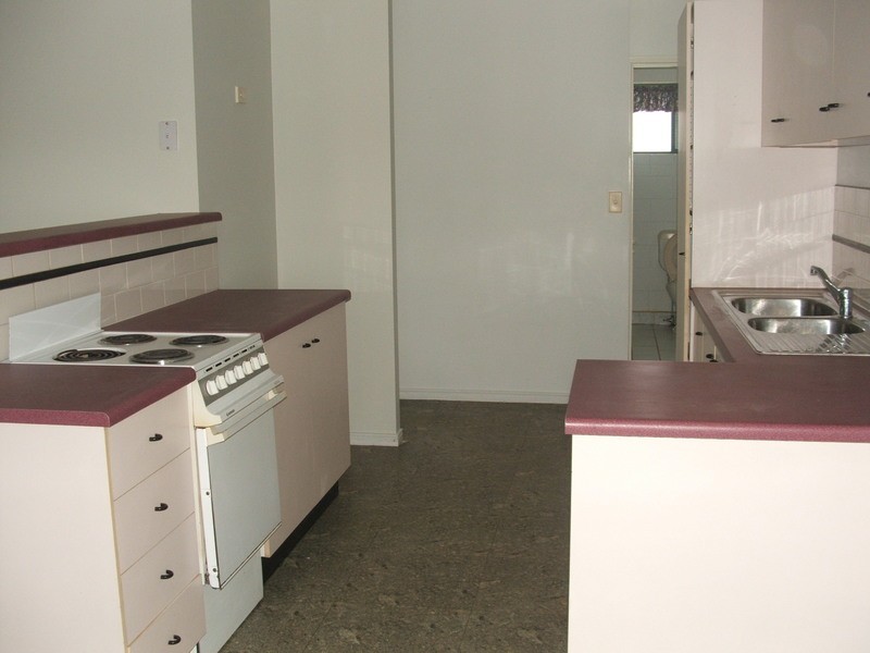 9 Raven Court, Kelso QLD 4815