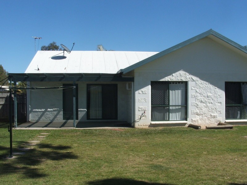 9 Raven Court, Kelso QLD 4815