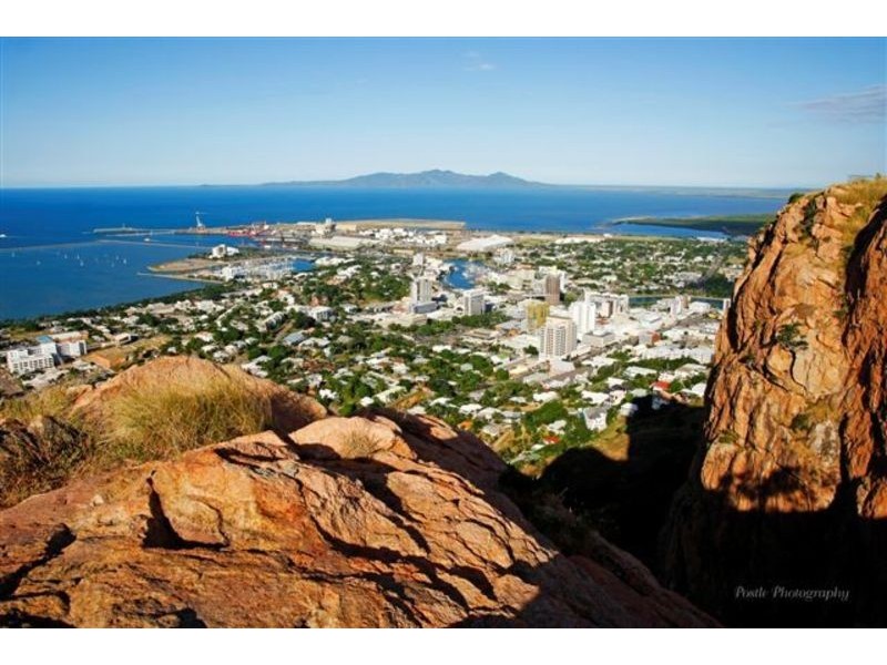 3/94 Eyre Street, North Ward QLD 4810