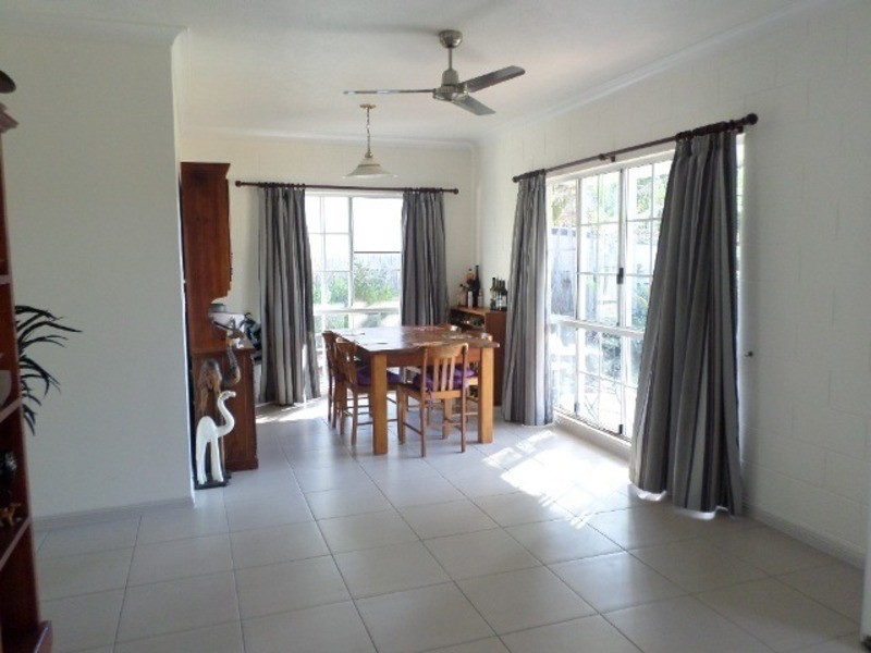 2 Weir Court, Bushland Beach QLD 4818