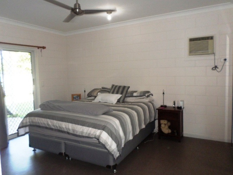 2 Weir Court, Bushland Beach QLD 4818