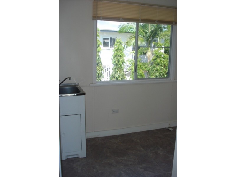 2/109 Goodwin Street, Currajong QLD 4812