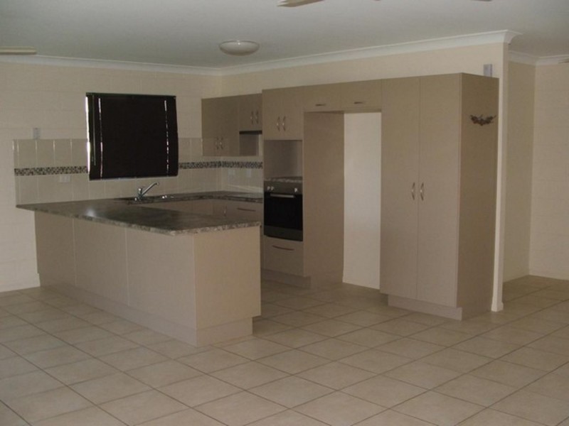 4 Thornbill Close, Kelso QLD 4815