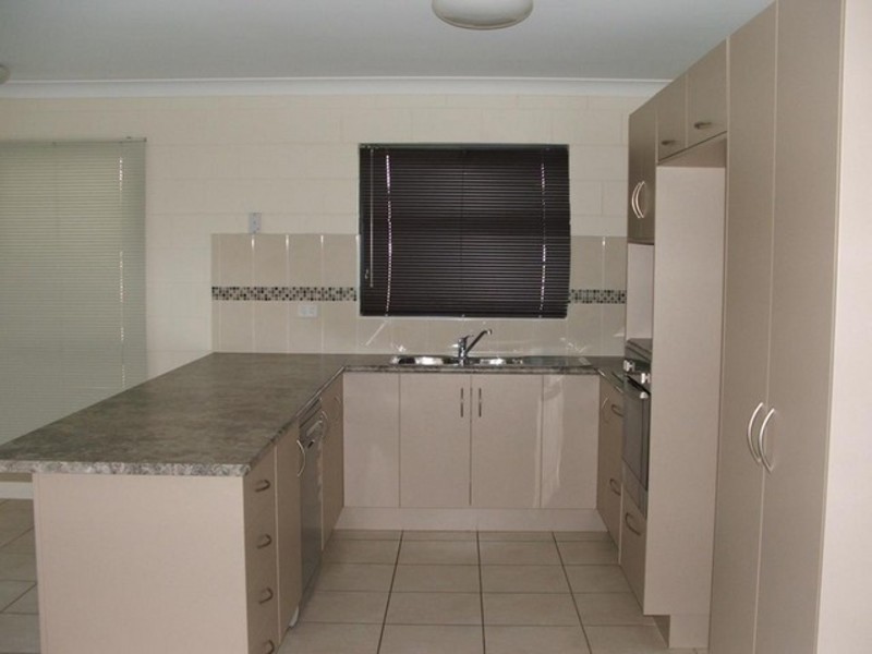 4 Thornbill Close, Kelso QLD 4815