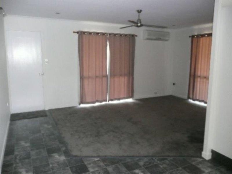 101 Marina Drive, Bushland Beach QLD 4818