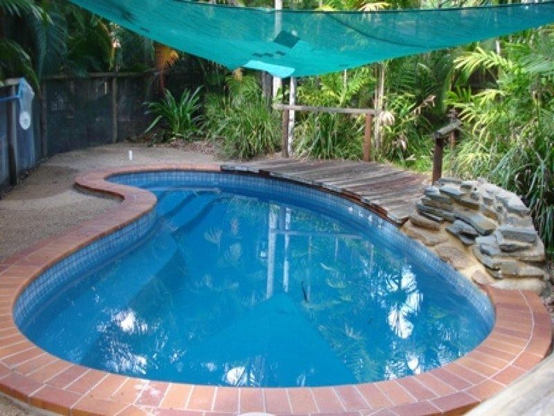 1 Beech Court, Bushland Beach QLD 4818