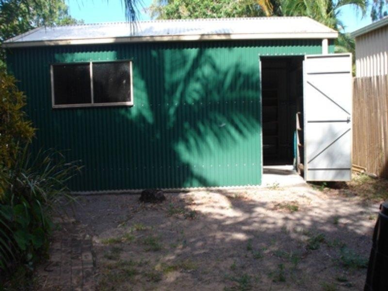 1 Beech Court, Bushland Beach QLD 4818