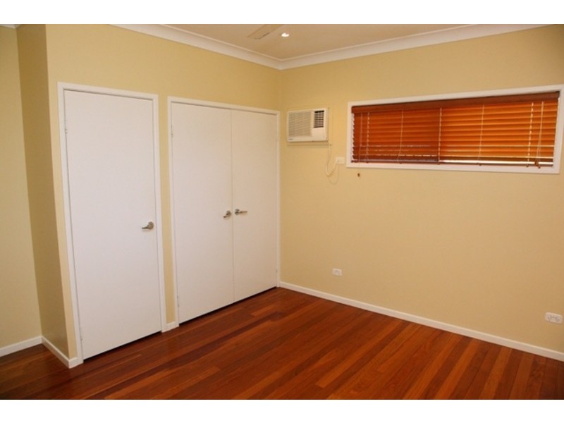 11 St Pauls Court, Mount Louisa QLD 4814