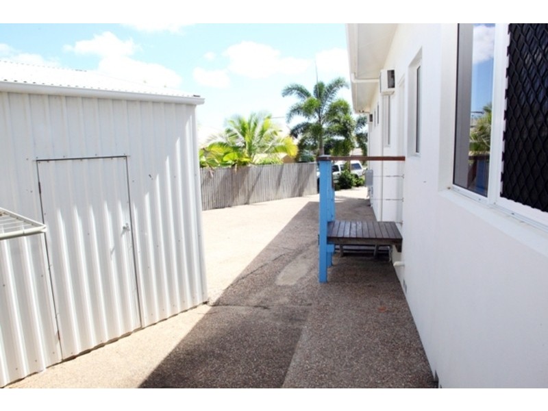 11 St Pauls Court, Mount Louisa QLD 4814