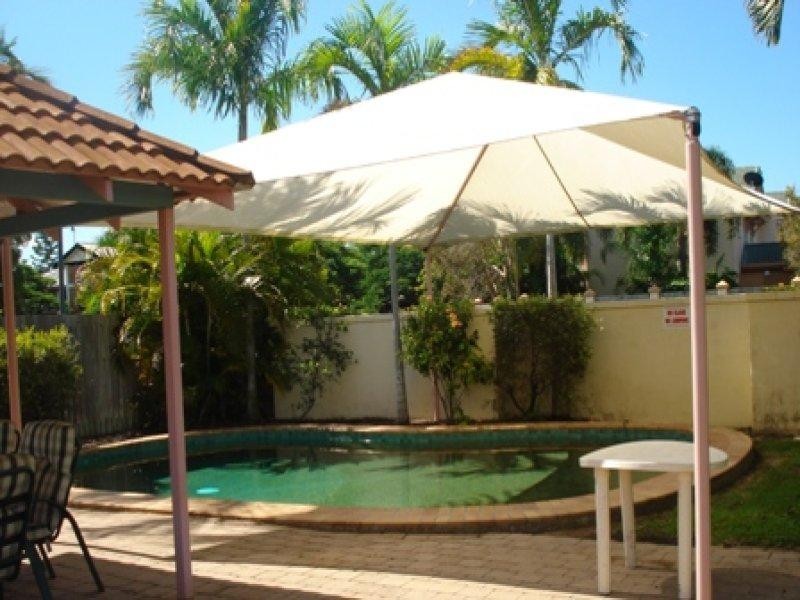 13/14 Nix Street, West End QLD 4810