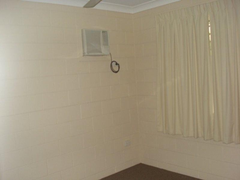 13/14 Nix Street, West End QLD 4810