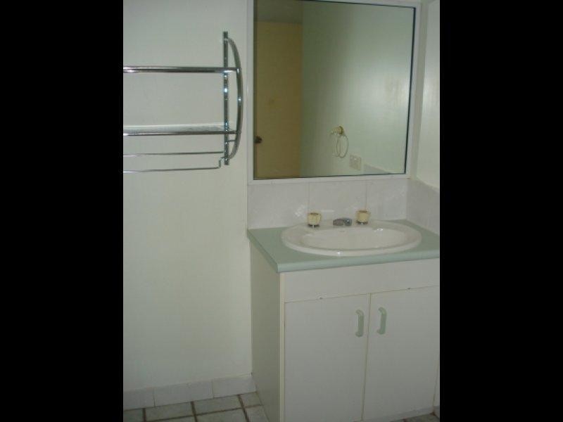 13/14 Nix Street, West End QLD 4810