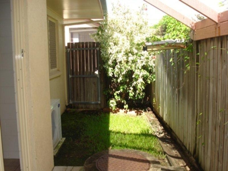 13/14 Nix Street, West End QLD 4810