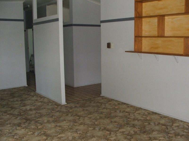 567 Ross River Road, Kirwan QLD 4817