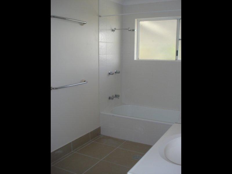 5 Christian Court, Mount Louisa QLD 4814