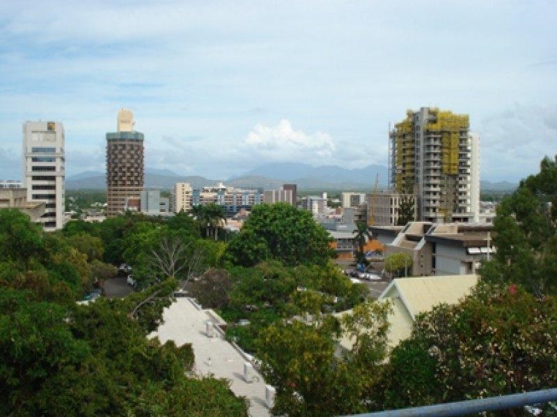 4/24 Hale Street, North Ward QLD 4810