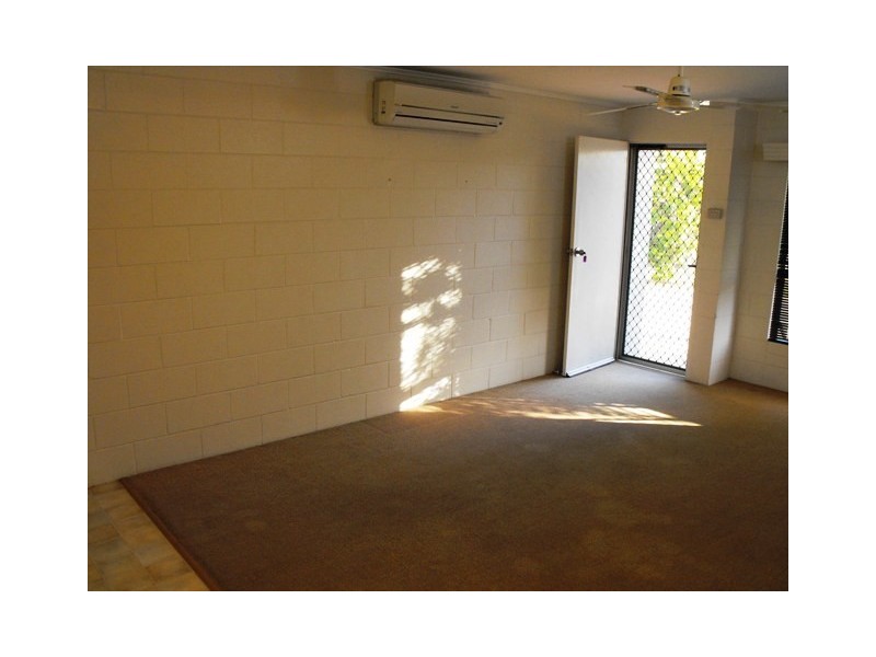 2/18 Burnett Crescent, Wulguru QLD 4811