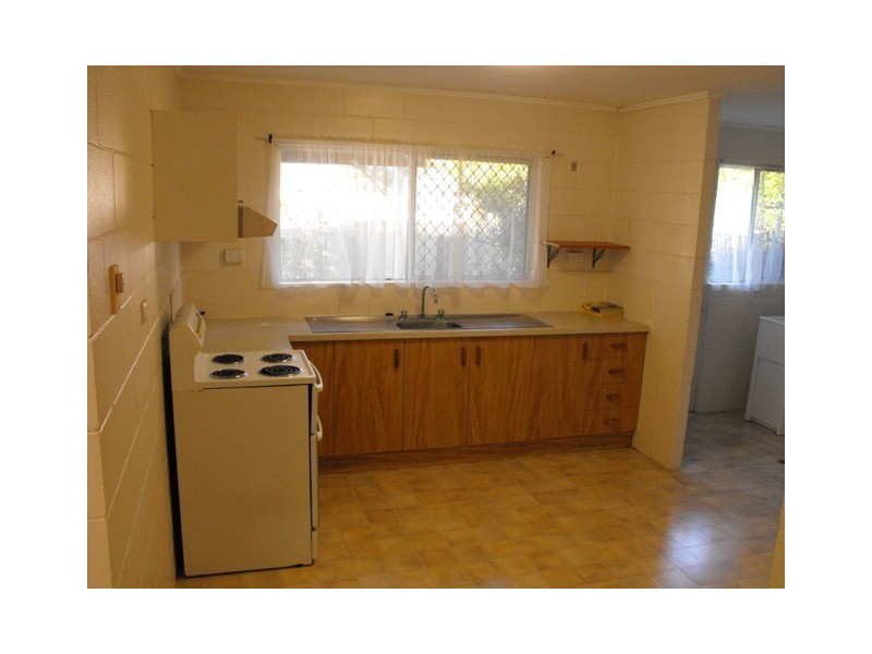 2/18 Burnett Crescent, Wulguru QLD 4811