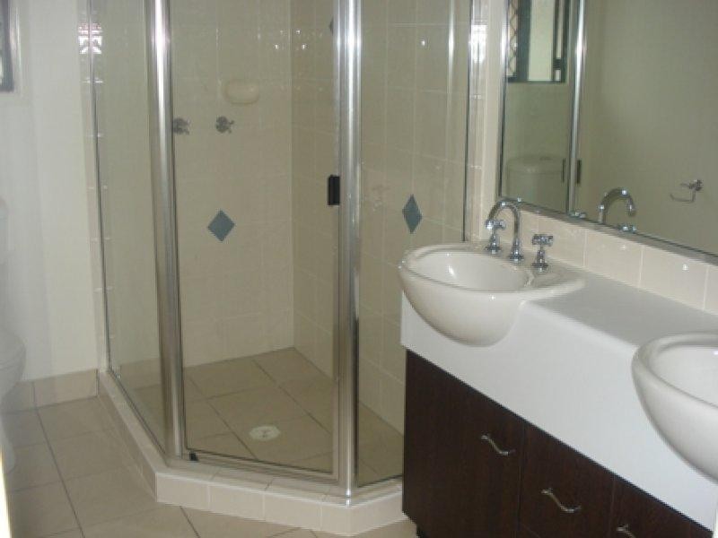 2 Shrike Court, Condon QLD 4815