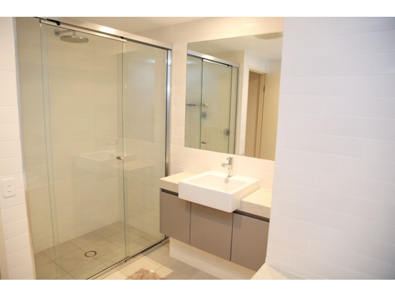 2/96-98 Mitchell Street, North Ward QLD 4810