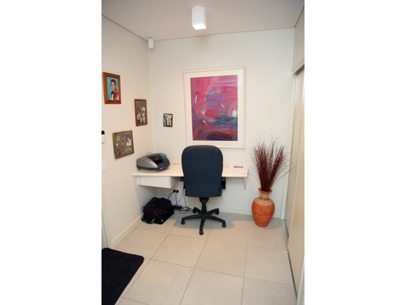 2/96-98 Mitchell Street, North Ward QLD 4810